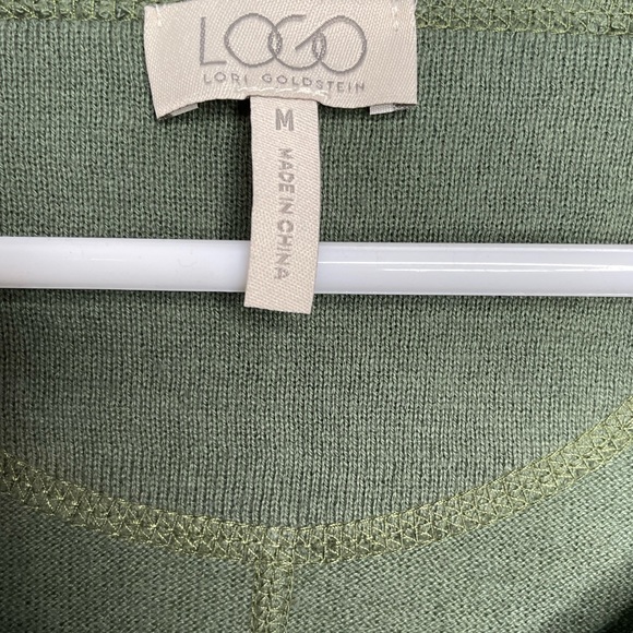 Olive green V Neck sweater by Lori Goldstein (LOGO). Size Medium - Picture 7 of 7